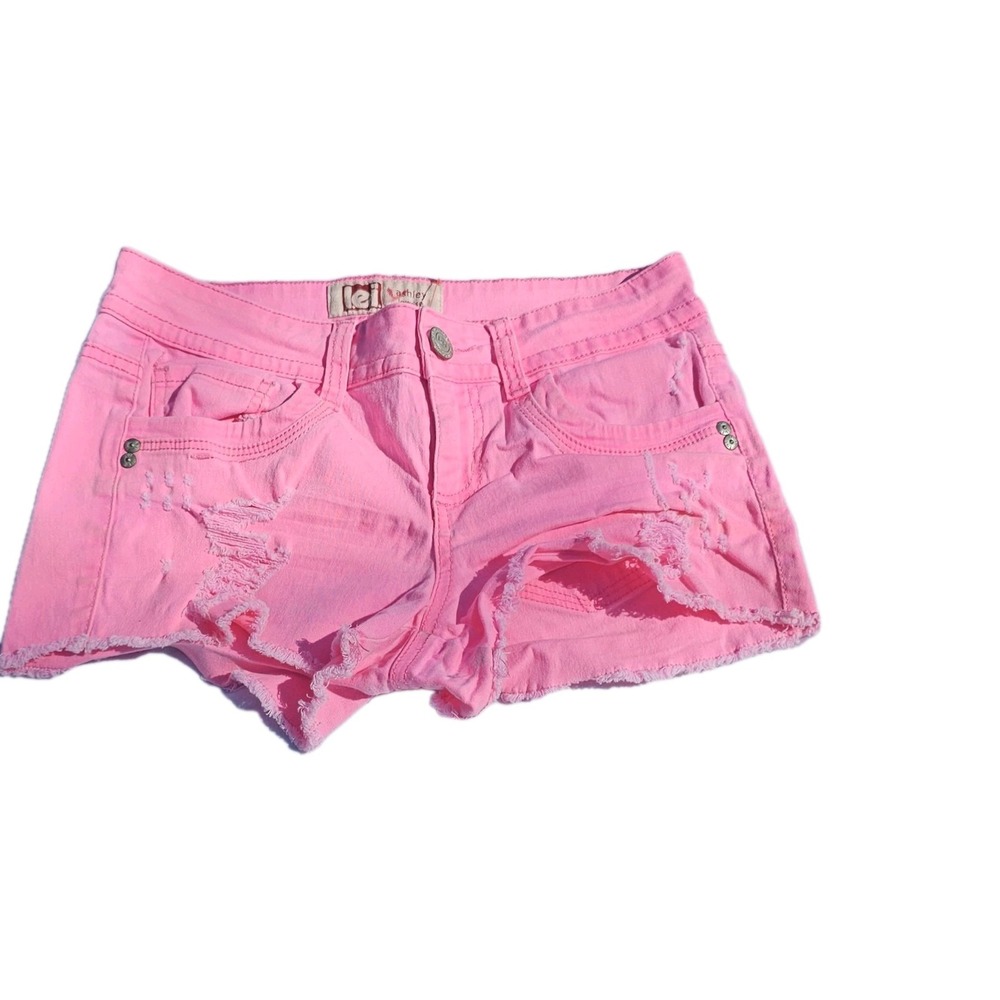 LEI - Distressed Pink Ashley Low rise Denim  Juniors Size 3 Cotton Shorts